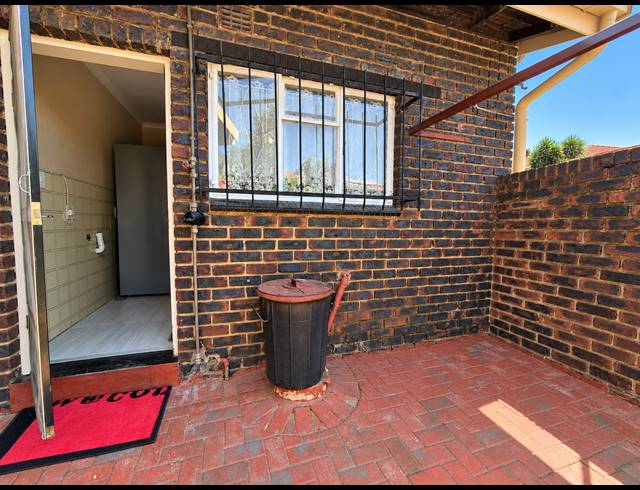 2 BEDROOM TOWNHOUSE FOR SALE IN THREE RIVERS